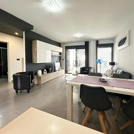 Apartmán Oasis Ground Floor Overlooking The Pool And Garden Playa Flamenca