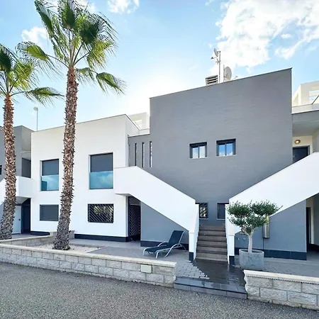 Lejlighed Oasis Ground Floor Overlooking The Pool And Garden *
