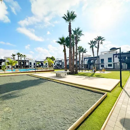 Lejlighed Oasis Ground Floor Overlooking The Pool And Garden