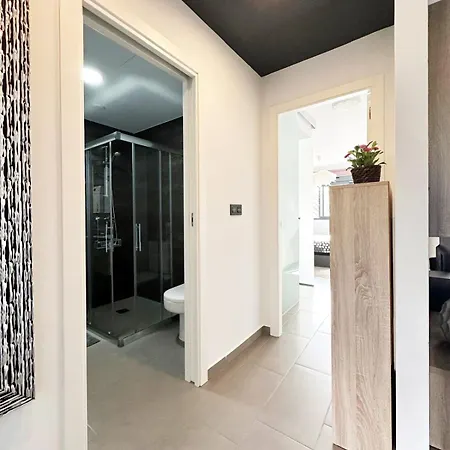 Oasis Ground Floor Overlooking The Pool And Garden *