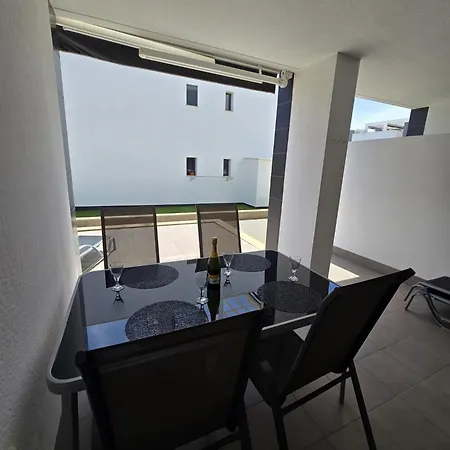 Oasis Ground Floor Overlooking The Pool And Garden